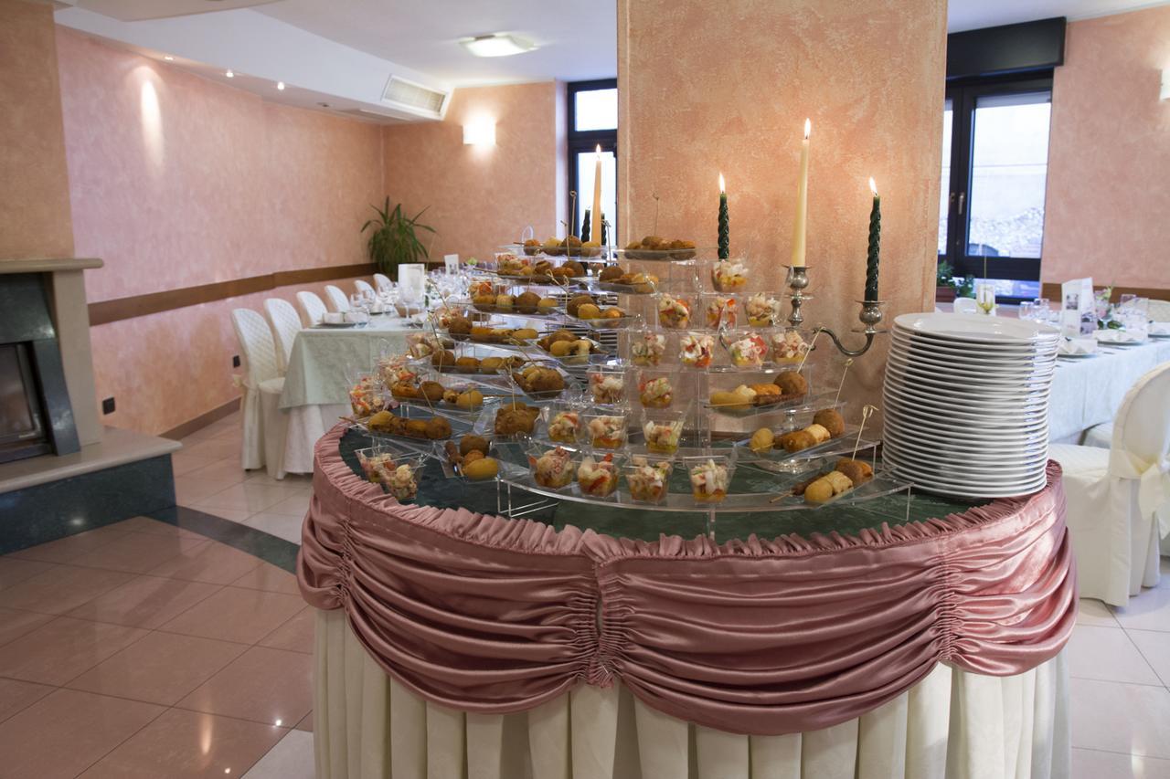 Ristorante Albergo Gerardo Di Masi Caposele Exterior photo